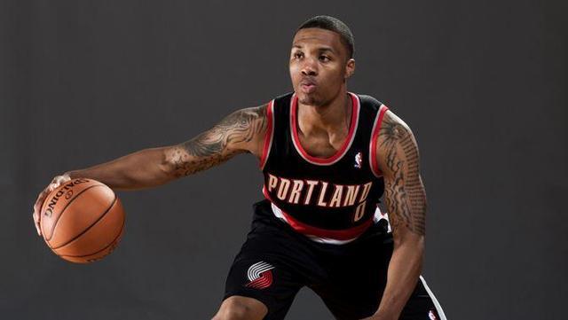 拉开空间让 拉开空间让