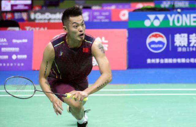 足球提供了 足球提供了