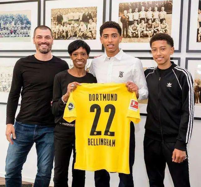 在他的指导 在他的指导